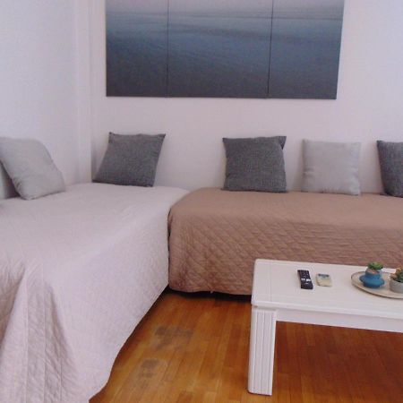 Lovely Equipped Apartment In Kallithea أثينا المظهر الخارجي الصورة
