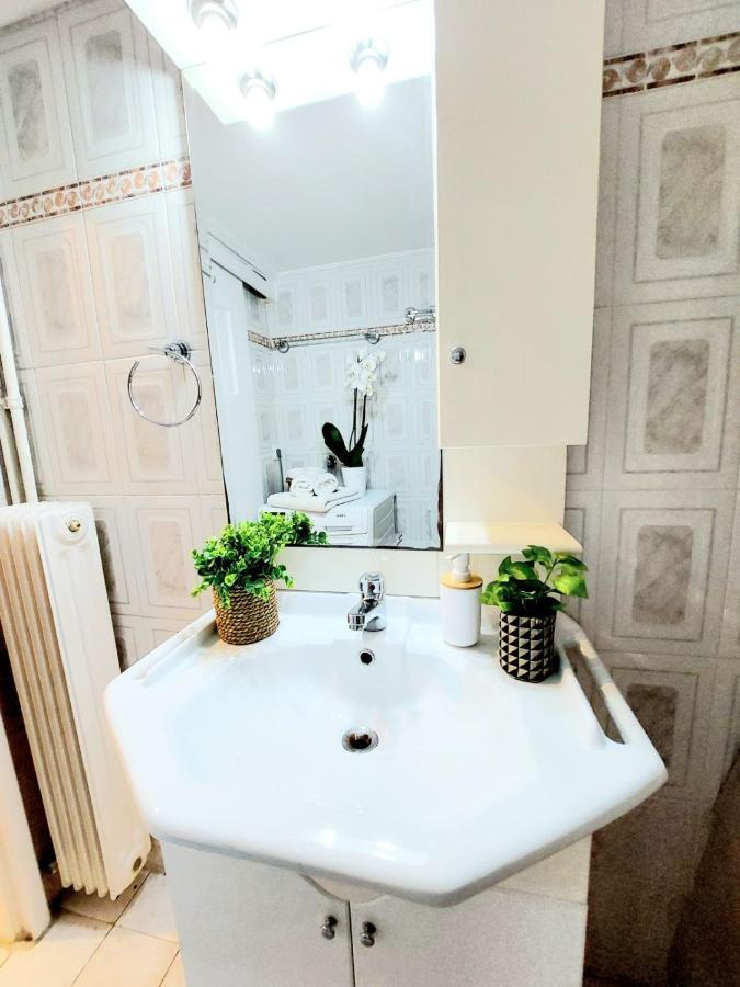 Lovely Equipped Apartment In Kallithea أثينا المظهر الخارجي الصورة